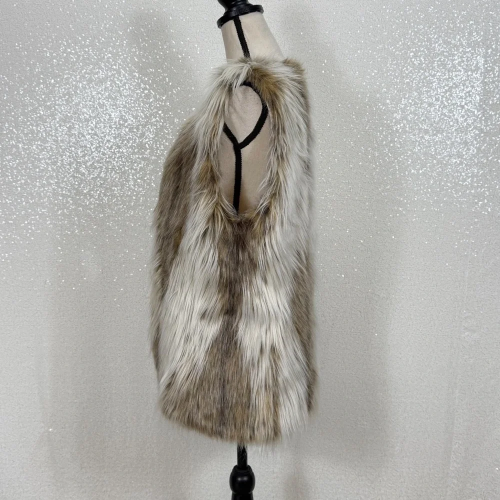 Fabulous Furs Faux Fur Vest L Long Shaggy Wolf Brown Gray Sleeveless Open Front - Picture 7 of 9